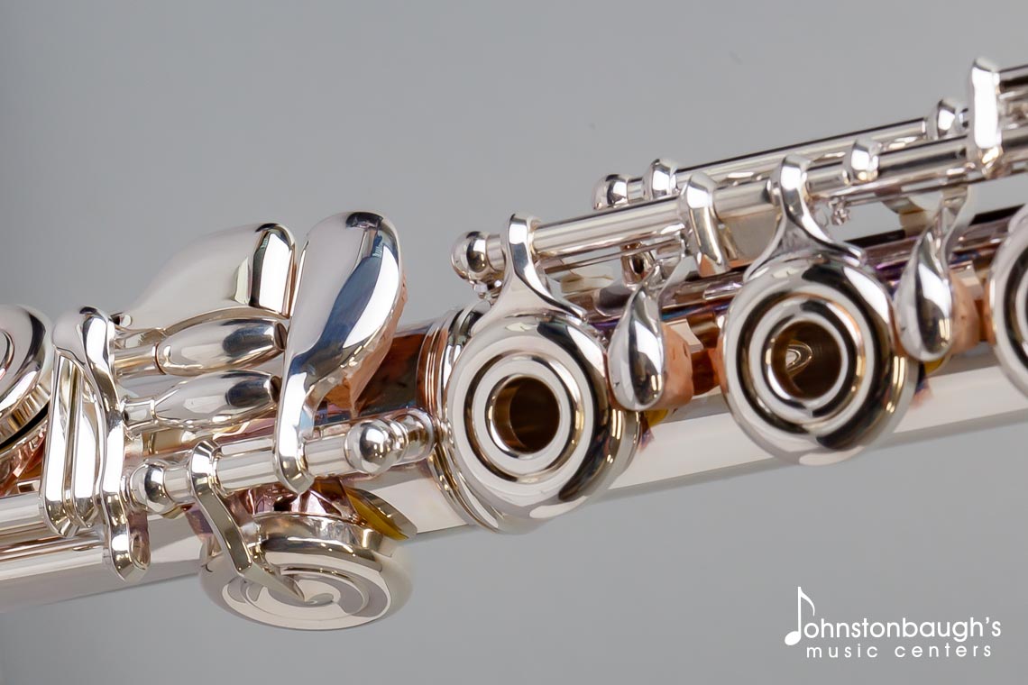 Detailed Feature Image of Azumi Flute from Johnstonbaugh's Music Centers in Western PA